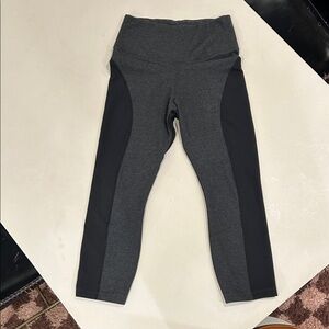 Nike Girls' Charcoal Gray and Black Performance Leggings